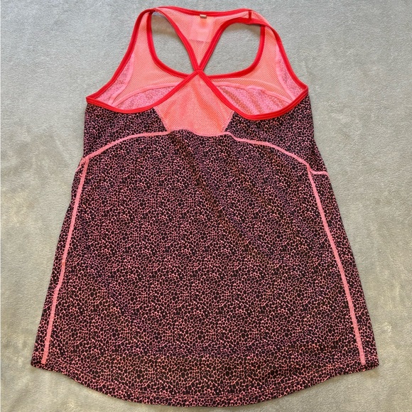 Nike Dri Fit Pink Leopard Print Athletic Tank Top - Picture 5 of 5